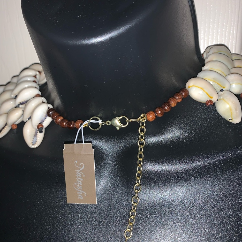 Shell necklace-Natasha-Cowrie-conch natural shells-16” length-STUNNING-Brand New - Picture 5 of 10